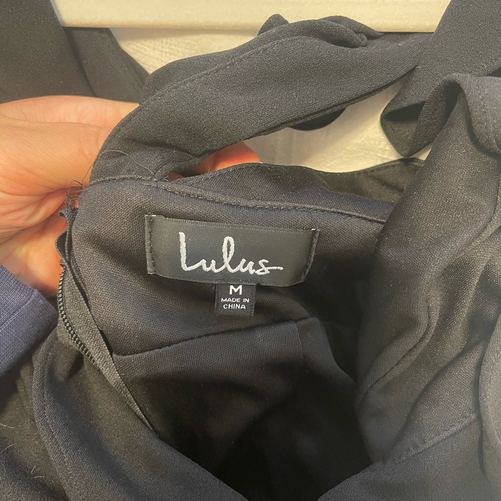 Lulu’s womens black mini bodycon dress with ruffle